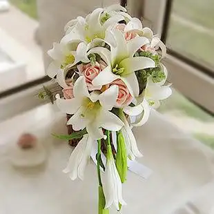 【图】网友推荐单品:包邮 韩式 新娘手捧花 水滴瀑布 玫瑰百合 摄影