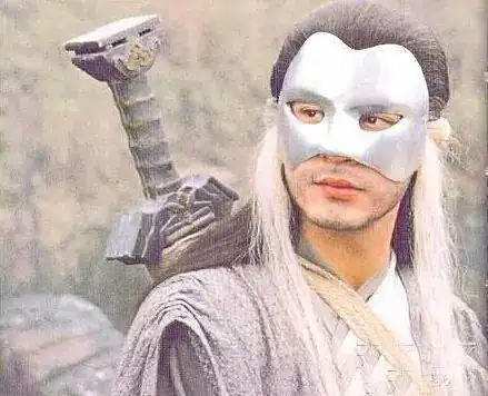 然后小龙女又失踪,杨过因为他父亲的死对黄蓉就有芥蒂,加之郭芙断臂之