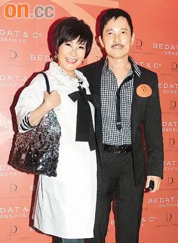 狄波拉避谈张柏芝怀孕之事 透露家人分开过中秋