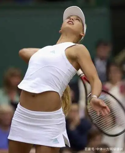 网球场上那些美女选手-安娜·库尔尼科娃(anna kournikova)