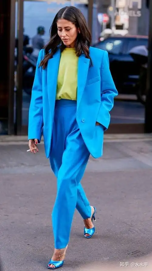 还在相信三色原则正确的色彩搭配方法让你穿衣品味upup