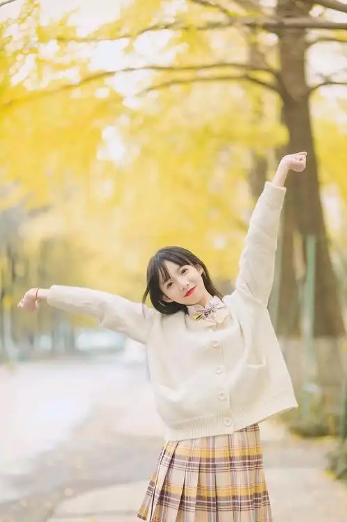 春天拍照要好看,这8个拍照姿势,教你摆拍最美最自然照片