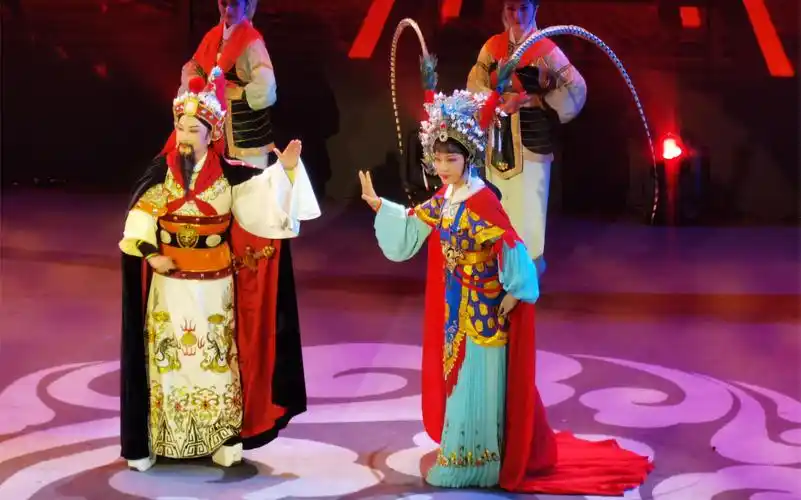 章瑞虹,方亚芬 越剧《双烈记61夸夫》