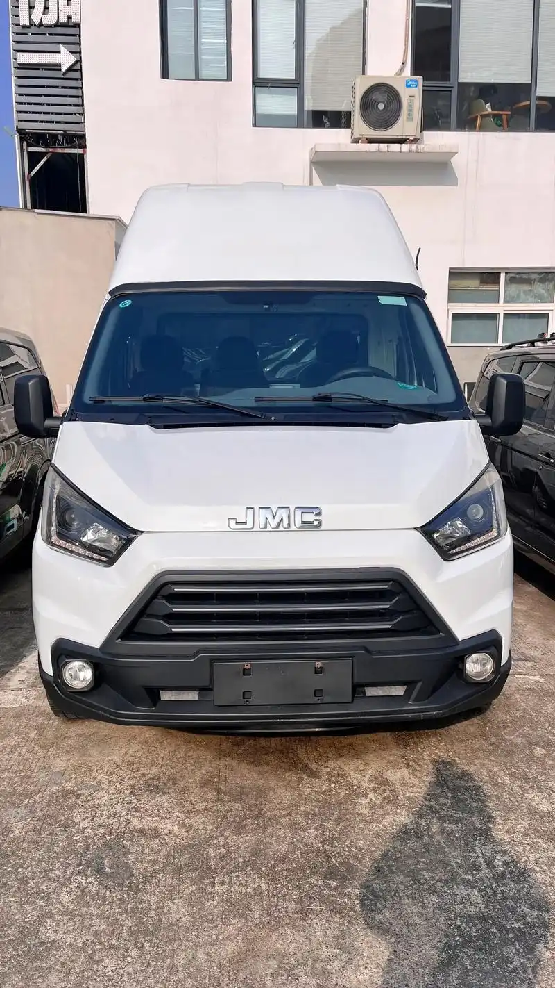 19年江铃特顺2.8 t柴油发动机,加长版高顶三座大面包车, - 抖音