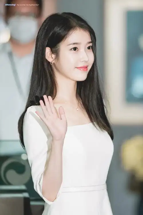 iu李知恩全能艺人