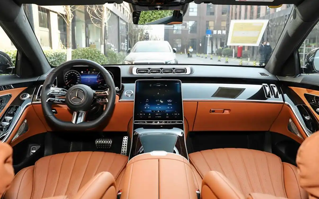 全新奔驰s级实车到店外观不再优雅内饰大改老板们还买吗