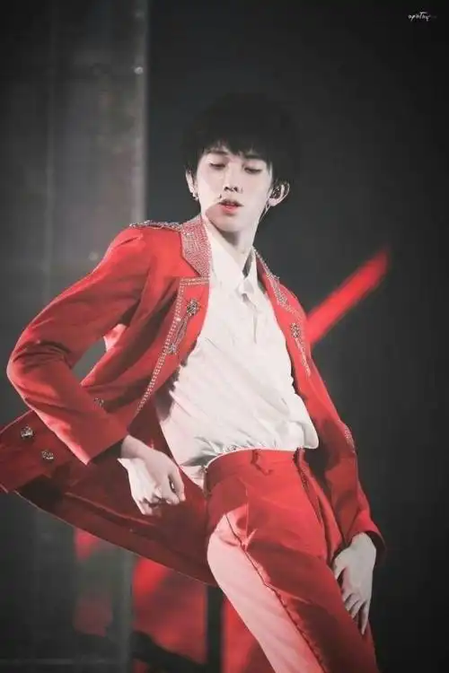 明星同人小说 tf盛世&易安为王展逸文(严浩翔)你们快回来! . .