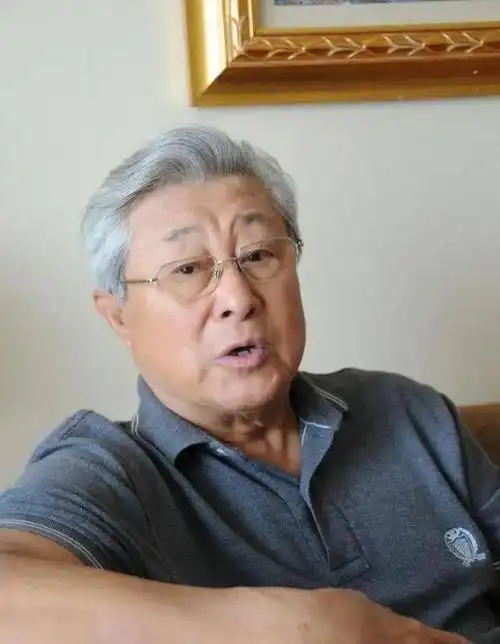 一代男神王心刚妻子患病他不离不弃相守50年今90岁幸福美满