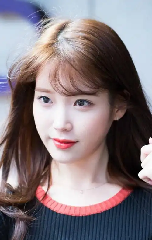 李知恩(英文:lee ji eun,韩文: ), 1993年5月16日出生于韩国首尔,艺名