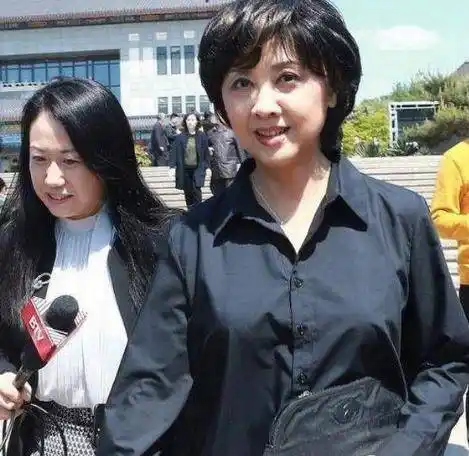 "最帅唐僧"徐少华,巅峰时娶了"丑妻",结婚37年恩爱如初_朱琳_杨琨