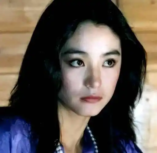 29年后,再看林青霞的婚姻,才明白她当年为何离开秦汉嫁给邢李原_关系