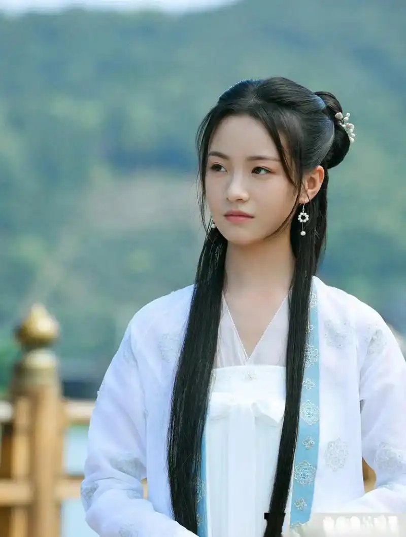 李庚希还是演现代剧吧!