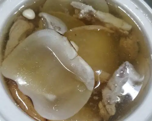 海底椰雪梨瘦肉汤的做法