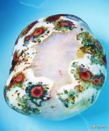 国际金奖绝品奇石,鬼斧神工,浑然天成,令人惊叹!