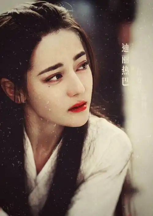 安乐传杀我别用姐妹刀#迪丽热巴哭戏绝了,各种各样的花式哭法,突出不