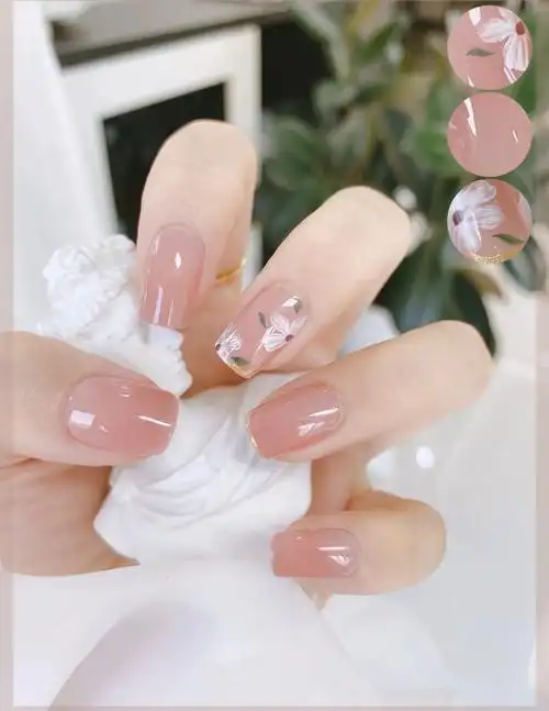 上班族淡雅美甲图片