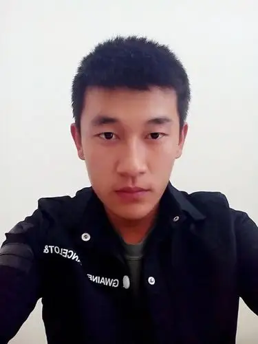 16岁的男孩照片