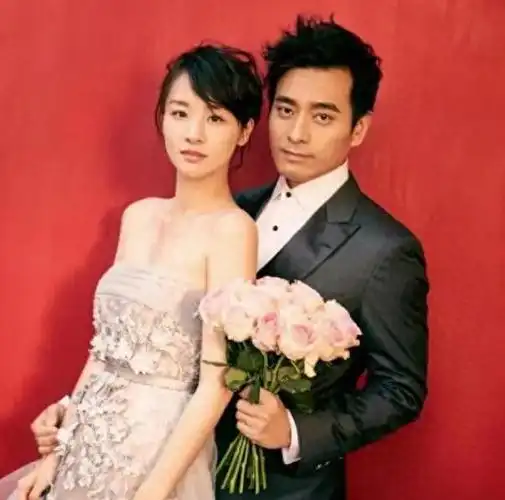 他是马伊琍同班同学,与薛之谦前女友相识15天闪婚,儿子比他还帅