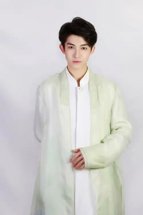 刘宇演唱星河入梦苏杰亲自担任作词人