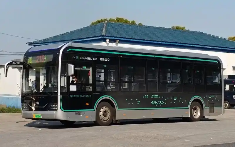 苏州常熟公交,采用宇威外观的宇通e10系列一踏zk6106bevg5e新版本