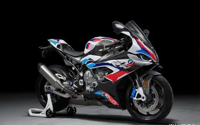 rr"),但是该车型基于s1000rr,它是宝马摩托推出的首款m型号车型