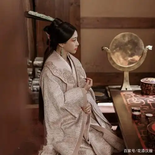 《大秦赋》赵姬衣服的颜色——写不尽的歌女风骚