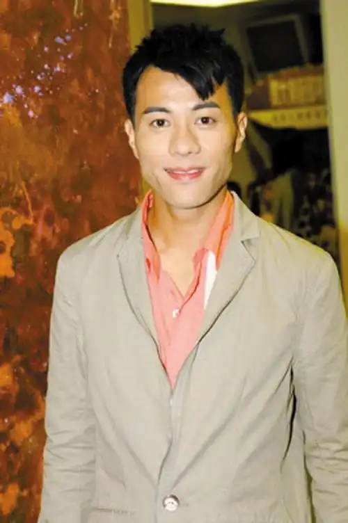 爆梁汉文与爱妻姚乐怡为买楼闹翻图