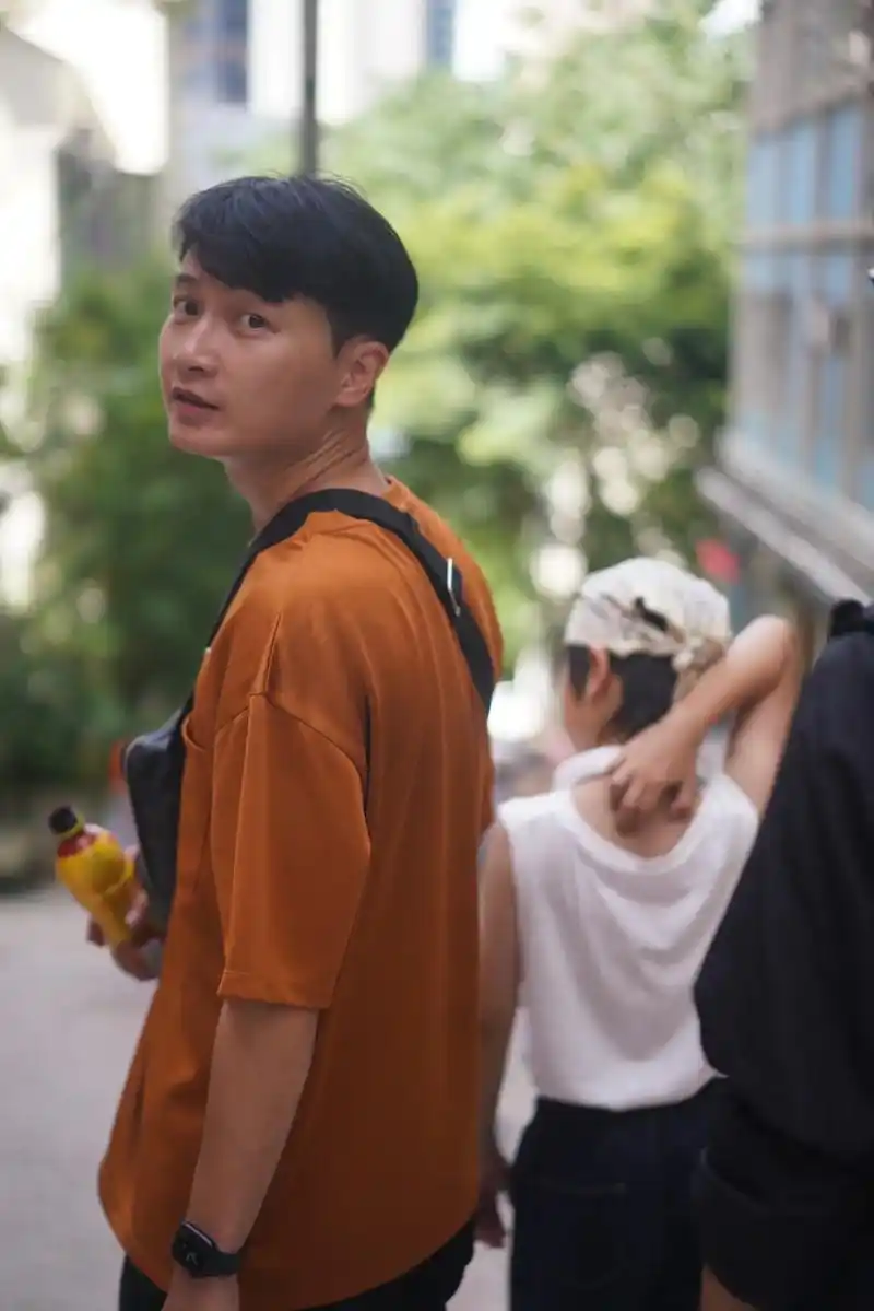 大叔自拍合集.42岁的大叔,#阳光男孩 #80后 #40男人 - 抖音