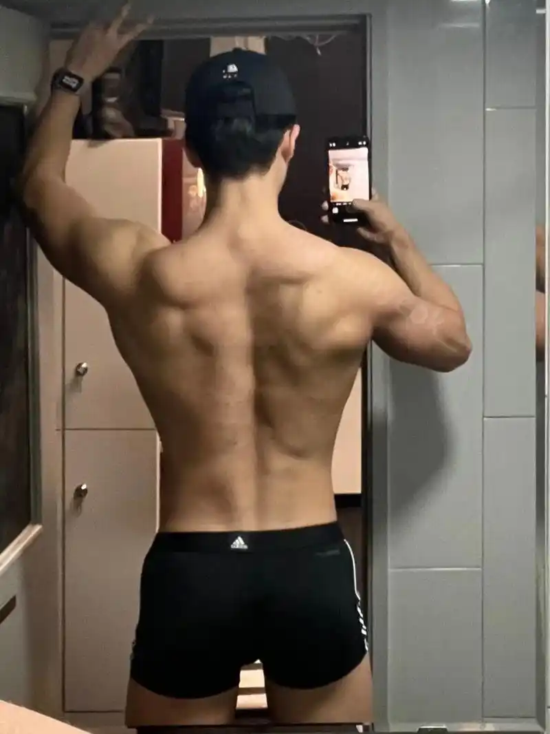 韩国帅哥.#腹肌 #体育生 #运动 #韩国 #攻里攻气 - 抖音