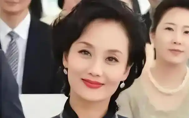 5位"妈妈专业户":生得一张慈眉善目脸,浑身贵气,演不来恶人