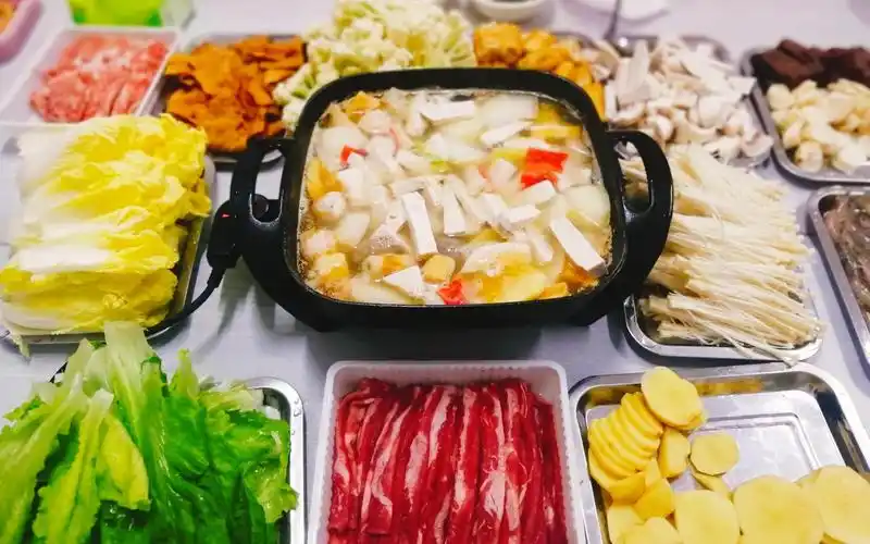 大学生吃火锅日常,第一次拍自己的vlog有点做不好.