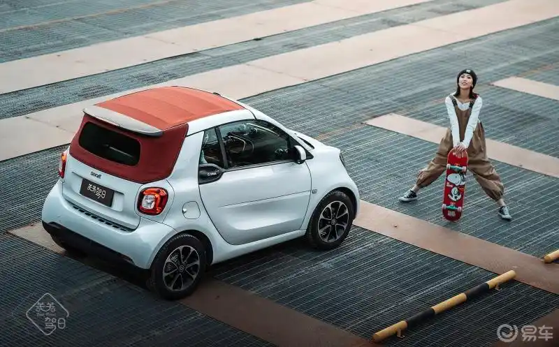 关关驾日女神日记花最少的钱买最拉风的车敞篷smart