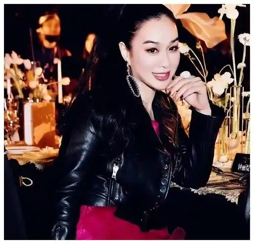 钟丽缇为何三段式嫁三子,生四胎,聚焦51岁生育话题_张伦_生活_女子