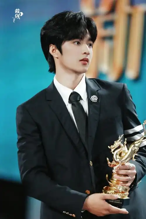 (广播剧《台风眼》官方主题曲)  #刘耀文 目光磁石##刘耀文 超绝少年