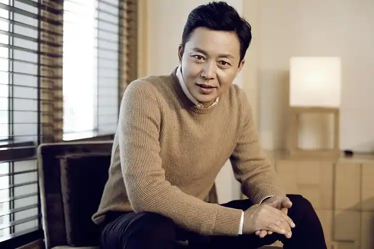 刘奕君(中国内地男演员)_尚可名片