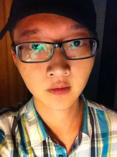 评论一下这张男生照片 求真实评价