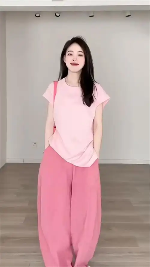夏装穿搭一整套2024新款小个子粉色短袖上衣阔腿裤子穿搭两件套