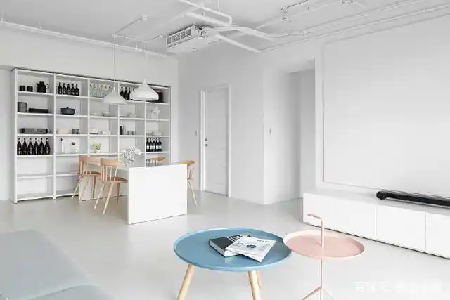 纯白色极简家居,干干净净,如白玉一般,舒服得不行的极简主义风格.