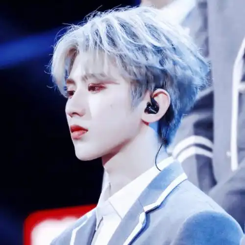 蔡徐坤头像时欢