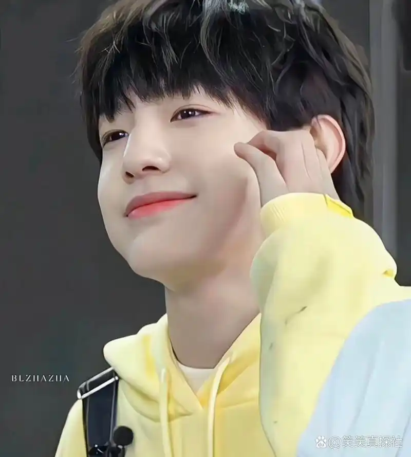 张泽禹头像2.0 我来更2.0!这一组的小宝头像我更爱!超级喜欢