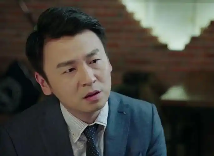 回顾雷佳音;落魄时妻子同我结婚,她陪我大火,余生我陪她一起走