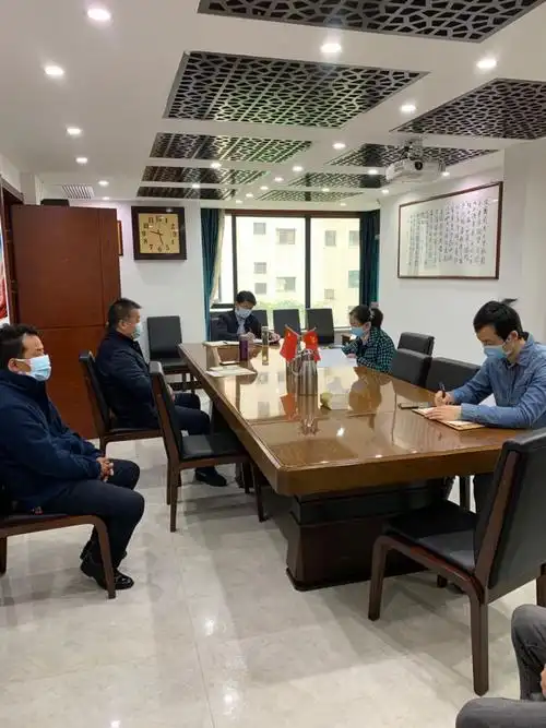 市驻汉办召开办公室专题工作会议