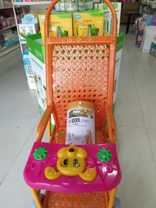 新顾客购买指定奶粉一罐就送凉席小推车