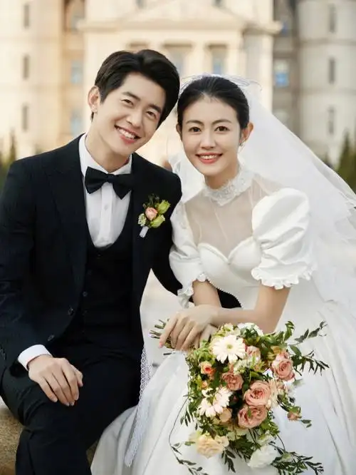 温柔又高级的欧式婚纱照大气不只是一点点