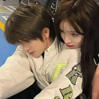 qq情侣头像一男一女帅