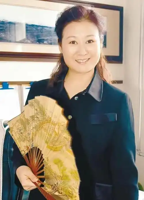 回顾演员黄晓娟:丧父丧母亲弟病逝,如今儿子李赫是她最大骄傲